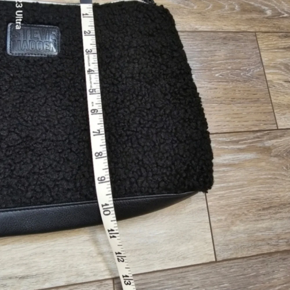 Black Sherpa Laptop Bag